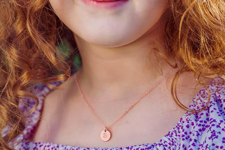 Disc Initial Necklaces for Women Girls, 14K Gold Filled Dainty round Disc Double Side Engraved Hammered Initial Necklace Personalized Letter Pendant Initial Necklaces Jewelry Gifts for Women Girls